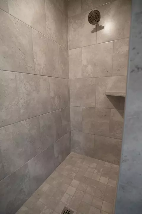 Bath - 15413 Bedford Rd, Edmond, OK 73013 photo 21 of 22