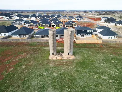 View/Area - 15413 Bedford Rd, Edmond, OK 73013 photo 7 of 10