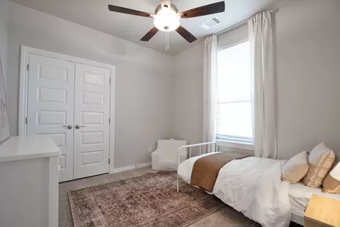 Bedroom - 15413 Bedford Rd, Edmond, OK 73013 photo 15 of 17