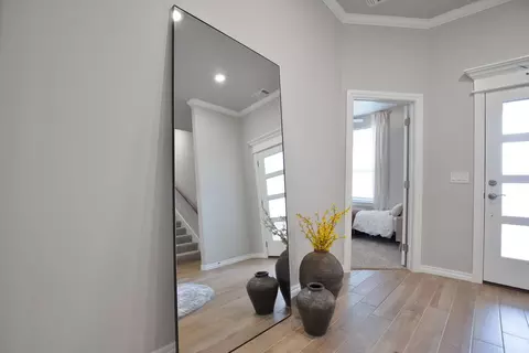 Entry Way - 15413 Bedford Rd, Edmond, OK 73013 photo 7 of 8