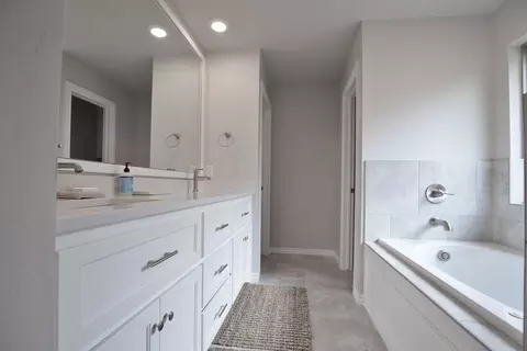 Bath - 15413 Bedford Rd, Edmond, OK 73013 photo 19 of 22