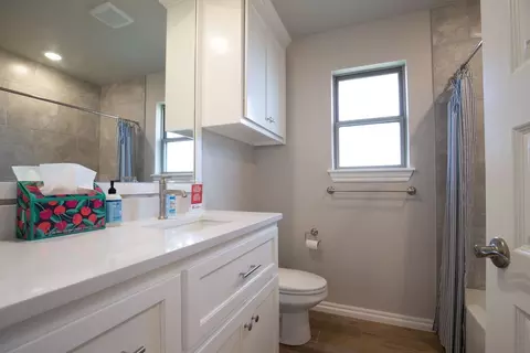 Bath - 15413 Bedford Rd, Edmond, OK 73013 photo 22 of 22