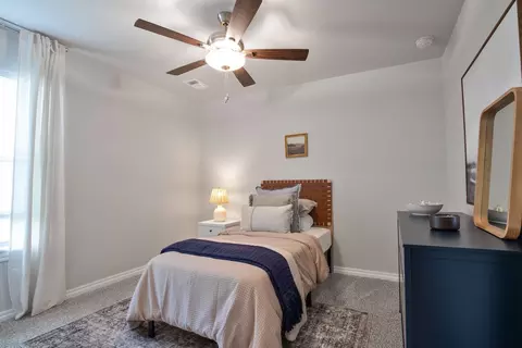 Bedroom - 15413 Bedford Rd, Edmond, OK 73013 photo 17 of 17
