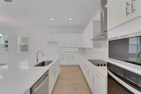 Kitchen - 6406 Rover Way, Saint Cloud, FL 34771 photo 3 of 3