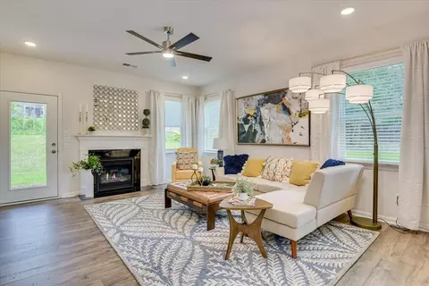 Living - 1190 Curlew Cir, Sumter, SC 29150 photo 1 of 1