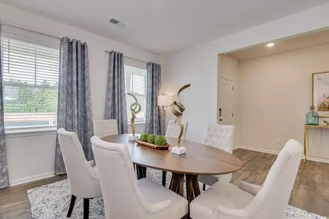 Dining - 1190 Curlew Cir, Sumter, SC 29150 photo 1 of 1