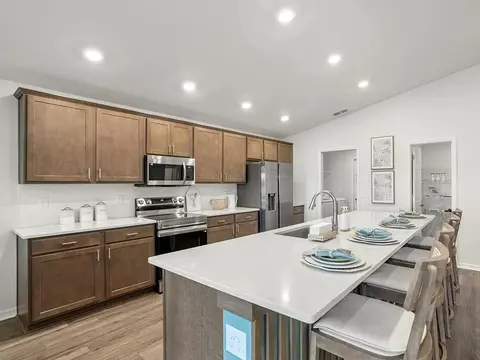 Kitchen - 5548 Cedar Crest Way, Saint Cloud, FL 34772 photo 2 of 7