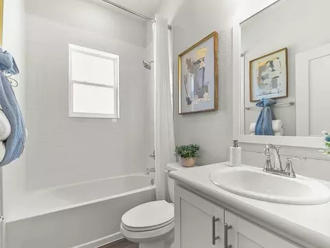 Bath - 5485 Buckeye Bend Dr, Saint Cloud, FL 34772 photo 3 of 6
