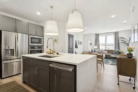 Kitchen - 14966 Deco Cir, Chantilly, VA 20151 photo 9 of 9