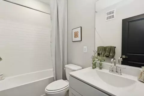Bath - 14966 Deco Cir, Chantilly, VA 20151 photo 7 of 7