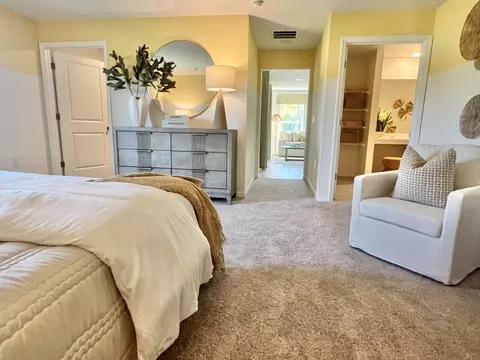 Bedroom - 927 Leatherhead Dr, Dundee, FL 33838 photo 3 of 9