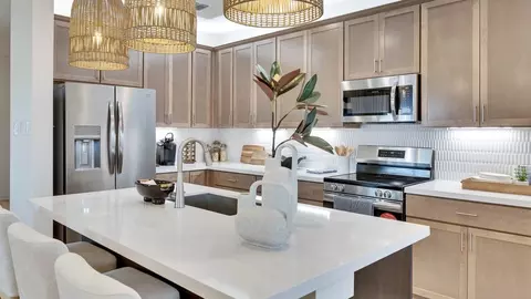 Kitchen - 166 Seattle Slew Dr, Jarrell, TX 76537 photo 4 of 5