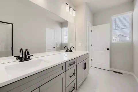 Bath - 8460 Irving St, Westminster, CO 80031 photo 3 of 5