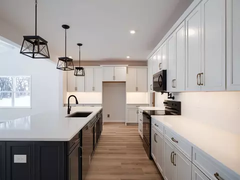 Kitchen - 800 Orchard Rd, Lititz, PA 17543 photo 7 of 14