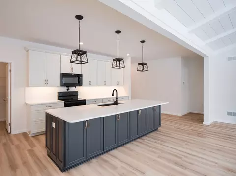 Kitchen - 800 Orchard Rd, Lititz, PA 17543 photo 8 of 14