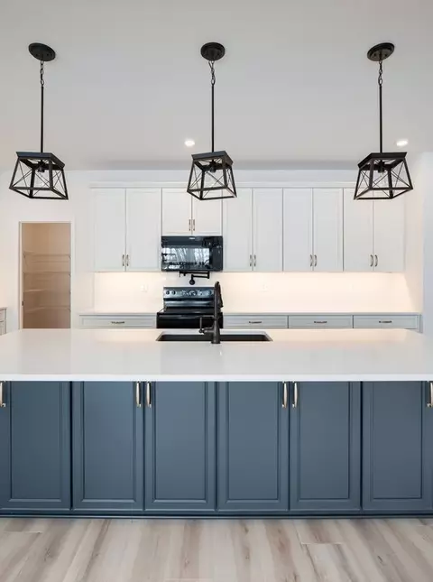 Kitchen - 800 Orchard Rd, Lititz, PA 17543 photo 4 of 14