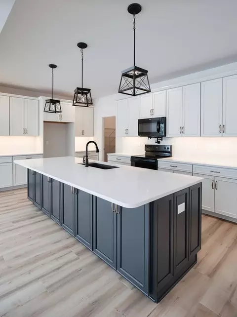 Kitchen - 800 Orchard Rd, Lititz, PA 17543 photo 2 of 14
