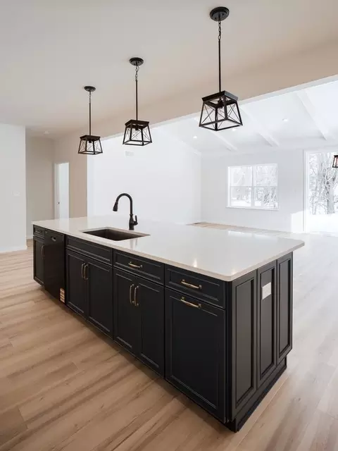 Kitchen - 800 Orchard Rd, Lititz, PA 17543 photo 5 of 14