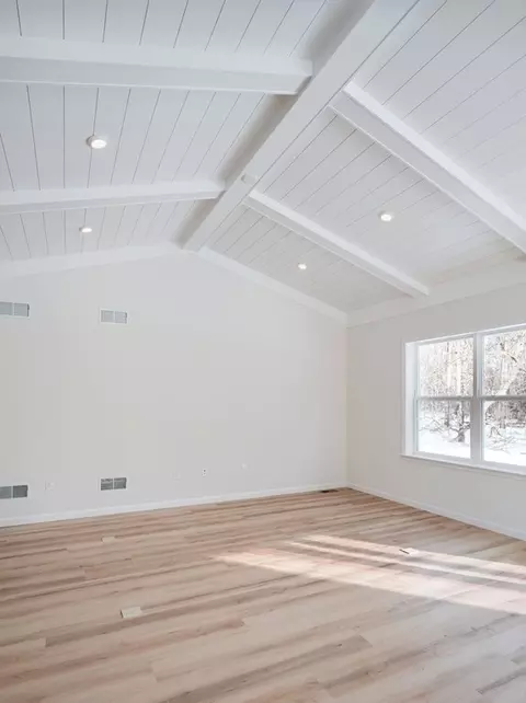 Living - 800 Orchard Rd, Lititz, PA 17543 photo 2 of 11