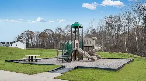 View/Area - 910 Pilot St, Haw River, NC 27258 photo 2 of 3