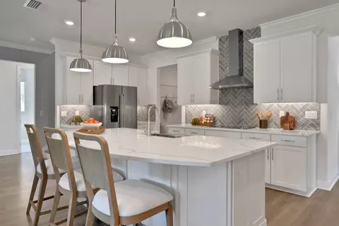Kitchen - 8082 Sunny Point Trl, Parrish, FL 34219 photo 2 of 3
