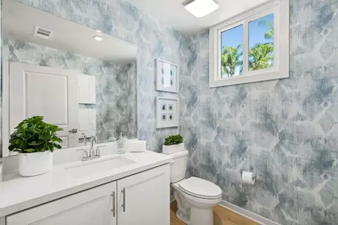 Bath - 656 E Fourth St, Pomona, CA 91766 photo 3 of 3