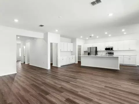 Living - 754 SW 77th Cir, Ocala, FL 34474 photo 2 of 5