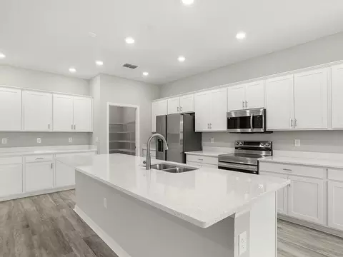Kitchen - 754 SW 77th Cir, Ocala, FL 34474 photo 1 of 4