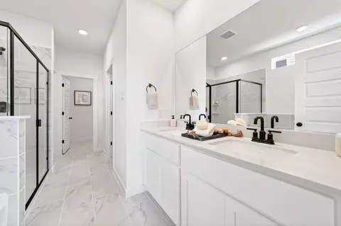 Bath - 2925 Olympic Dr, Anna, TX 75409 photo 1 of 4