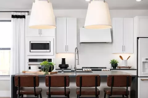 Kitchen - 5783 Trailblaze Dr, Fairfield, CA 94533 photo 3 of 7
