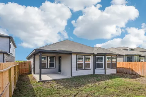 12608 Saint Thomas Dr, Del Valle, TX 78617