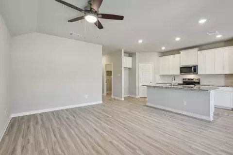 12608 Saint Thomas Dr, Del Valle, TX 78617
