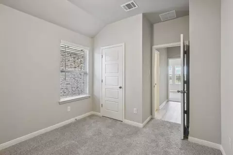 12608 Saint Thomas Dr, Del Valle, TX 78617