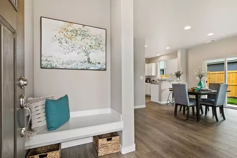 Entry Way - Strong Road, Spokane, WA 99208 photo 1 of 2