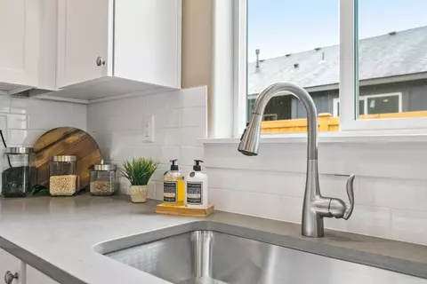 Kitchen - Strong Road, Spokane, WA 99208 photo 2 of 4