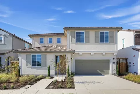 234 W Adriana Dr, Mountain House, CA 95391