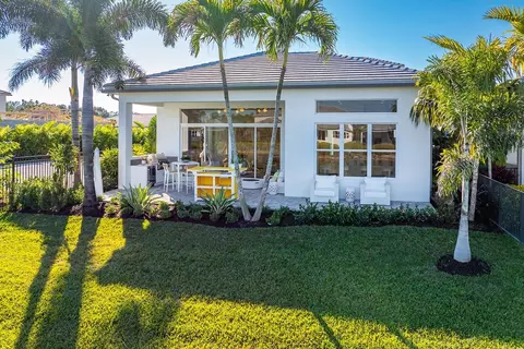 Exterior - 2841 Ridgecrest Pl, Naples, FL 34112 photo 4 of 6