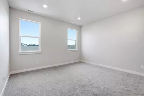 Bedroom - 705 E 5th St, Deer Park, WA 99006 photo 1 of 5
