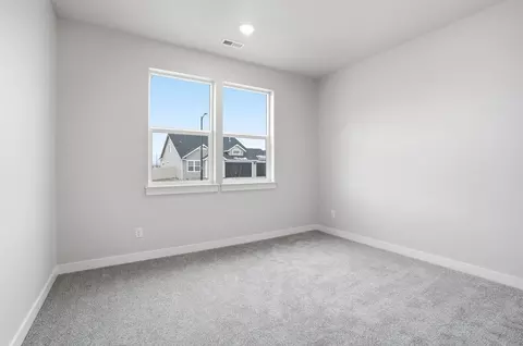 Bedroom - 705 E 5th St, Deer Park, WA 99006 photo 2 of 5