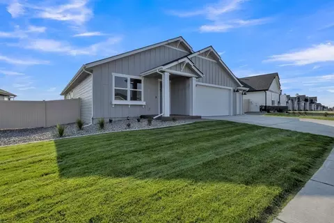 Exterior - 705 E 5th St, Deer Park, WA 99006 photo 2 of 7
