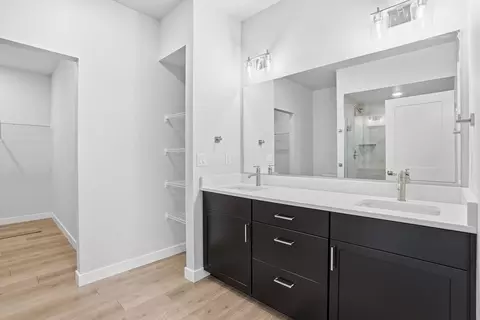 Bath - 705 E 5th St, Deer Park, WA 99006 photo 1 of 1