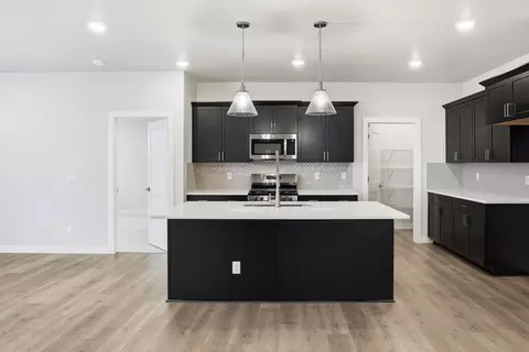 Kitchen - 705 E 5th St, Deer Park, WA 99006 photo 1 of 3