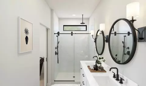 Bath - 5463 S 35th Way, Phoenix, AZ 85040 photo 2 of 3
