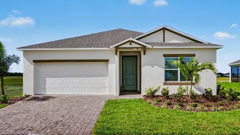Exterior - 7035 Berwick Cir, Labelle, FL 33935 photo 4 of 5