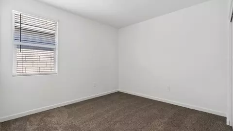Bedroom - 9648 S Caballo Dr, Apache Junction, AZ 85120 photo 4 of 12