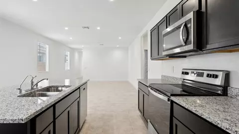 Kitchen - 9648 S Caballo Dr, Apache Junction, AZ 85120 photo 3 of 10