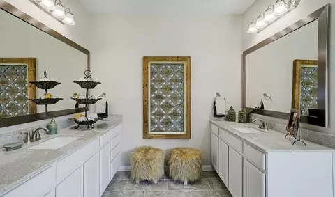 Bath - 21907 Iris Colony Dr, Waller, TX 77484 photo 2 of 4