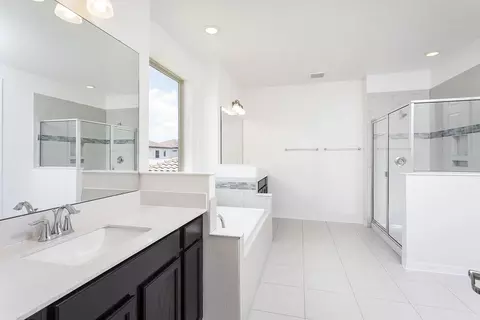 Bath - 5328 Teirgarten St, Saint Cloud, FL 34771 photo 4 of 4