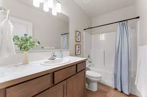 Bath - Wyoming, Rathdrum, ID 83858 photo 4 of 11