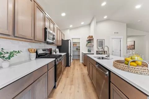 Kitchen - Wyoming, Rathdrum, ID 83858 photo 2 of 10